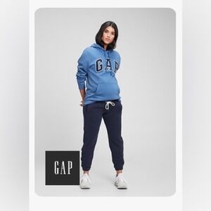 Gap Maternity under the belly fleece joggers M